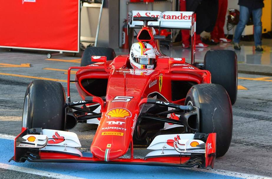 La Ferrari di Sebastian Vettel scende in pista, inizia la nuova era del Cavallino 